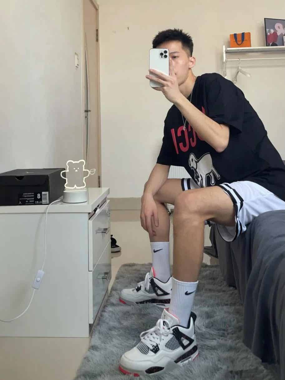 图片[9]-来自东北的运动小哥岔腿真好看！-小蓝短视频