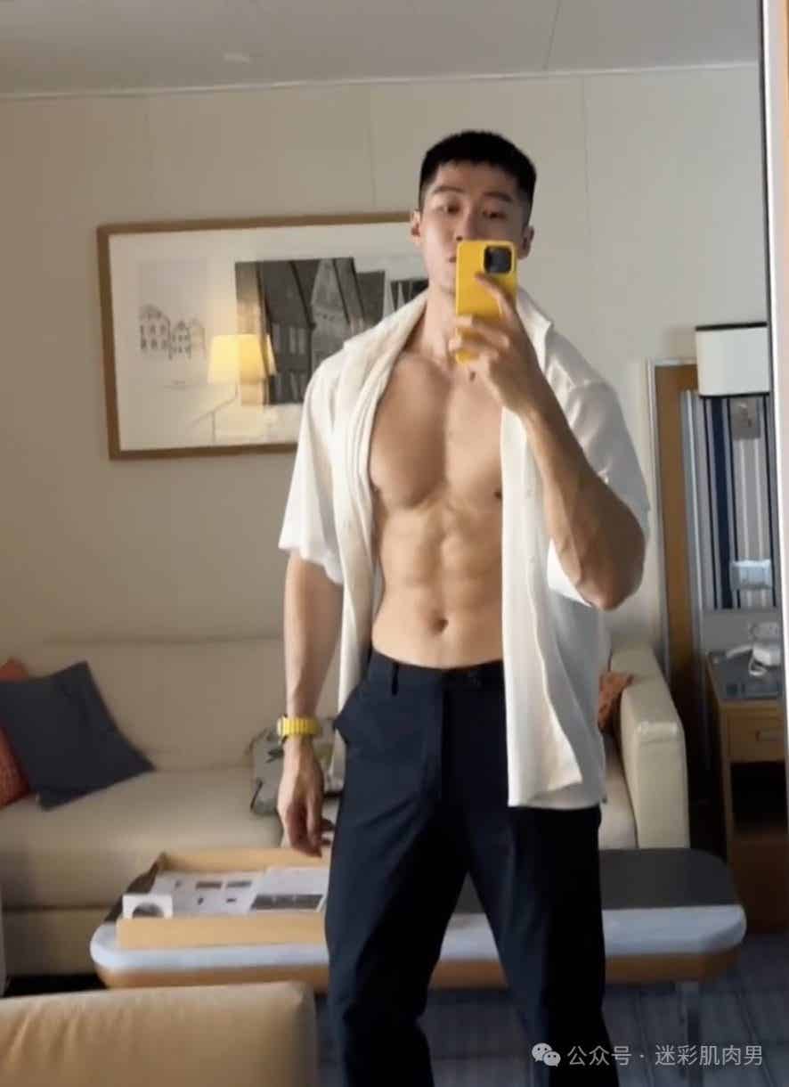 臭大力力新视频被翻出来啦。天呐让人不淡定了！！-小蓝短视频