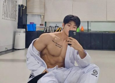 跆拳道体育生男友，会CosPlay的男友有多会玩.......