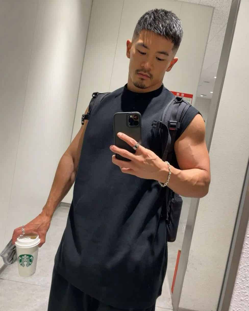 岛国GOGO陷入情网，这爱欲与身材的双重诱惑！-小蓝短视频