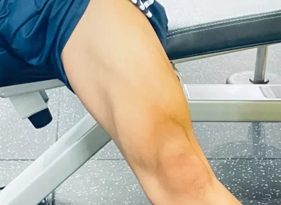 上海排球体育生：白色短裤下的大长腿实力太强！