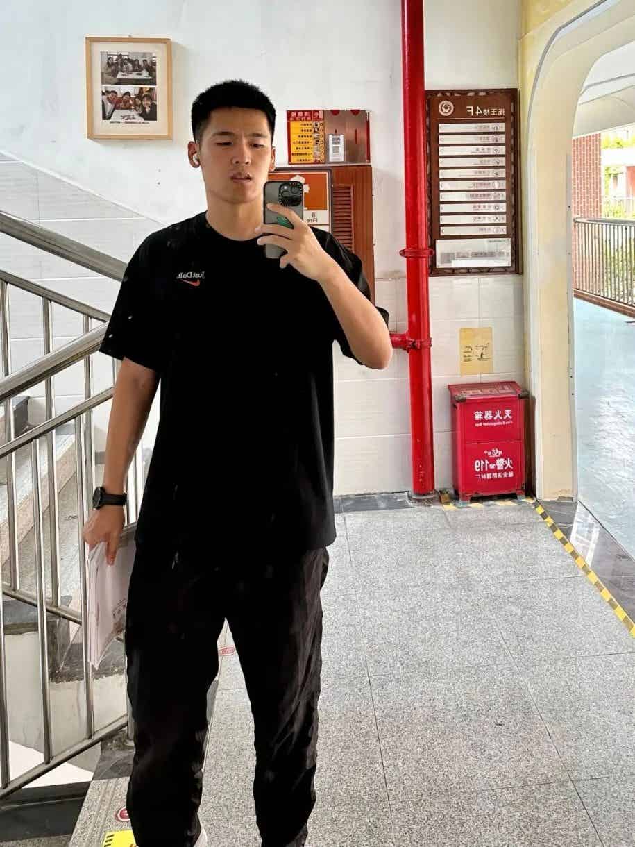 图片[4]-好帅的物理老师！！！-小蓝短视频