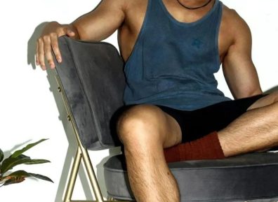 络腮胡宽下巴，这一款很抢手？