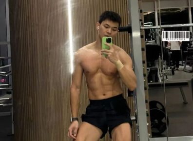 肌肉天菜男高体育生,黑皮大包超持久,理想的肌肉男友......