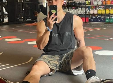 这种精壮的四川男人，真的太戳我xp了！