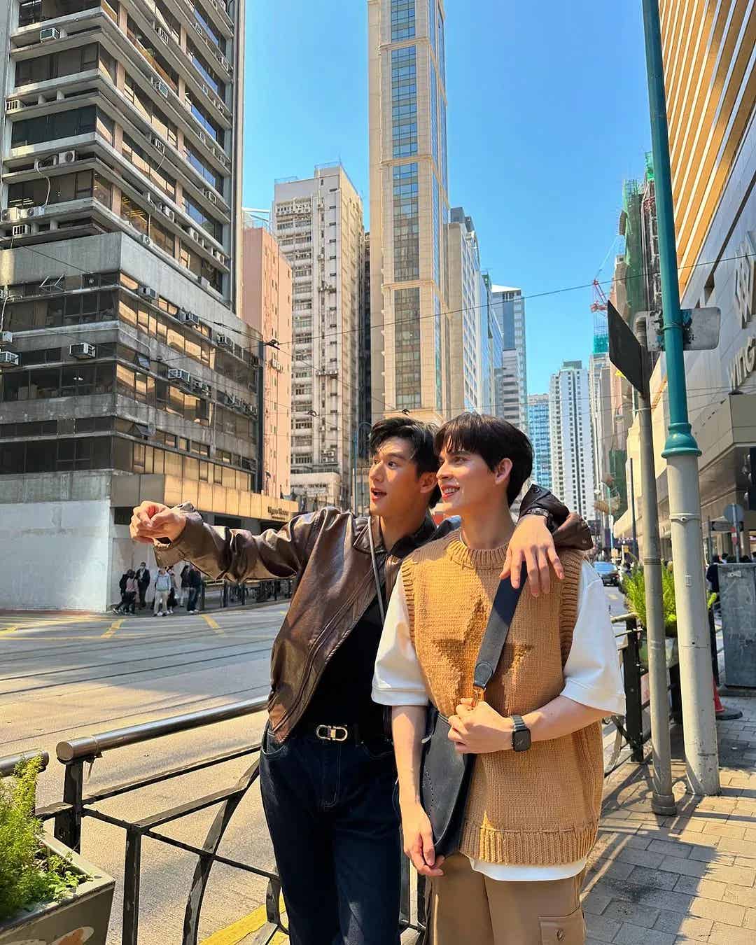 图片[8]-穿白袜、秀翘臀，他俩不愧是泰国娱乐圈营业天花板！-小蓝短视频