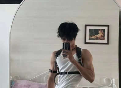 宽肩窄腰大狼狗，掌管腹肌的神......