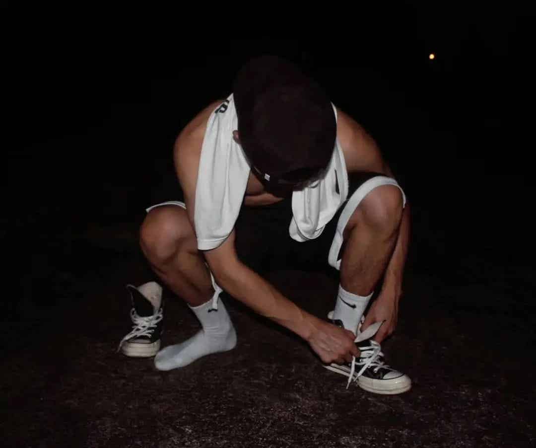 退役武警“热辣肌霸”，野性骑行让人心跳加速！-小蓝短视频