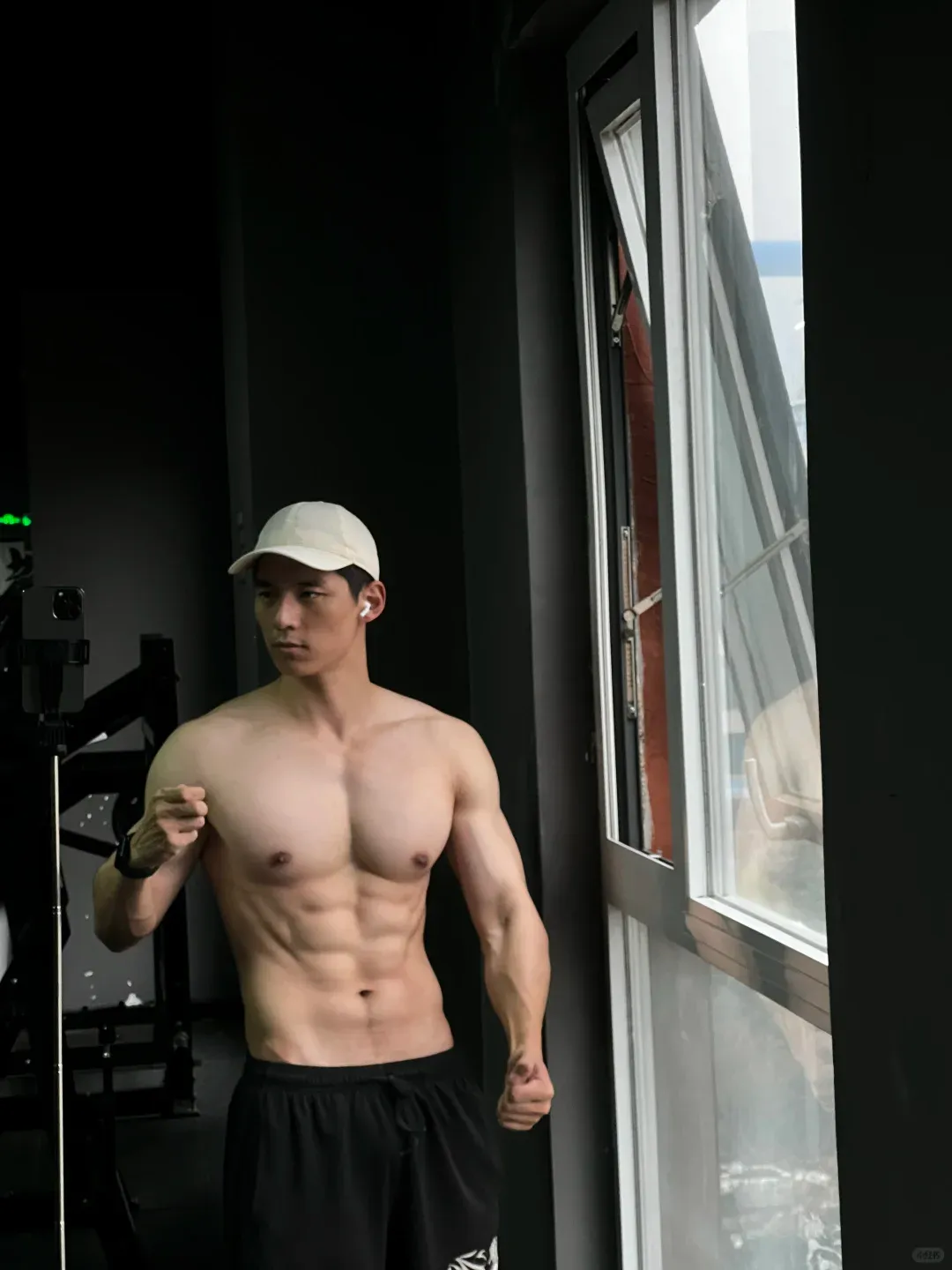 图片[20]-西北寸头汉子，肌肉腹肌COSer-小蓝短视频