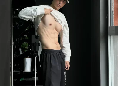 西北寸头汉子，肌肉腹肌COSer