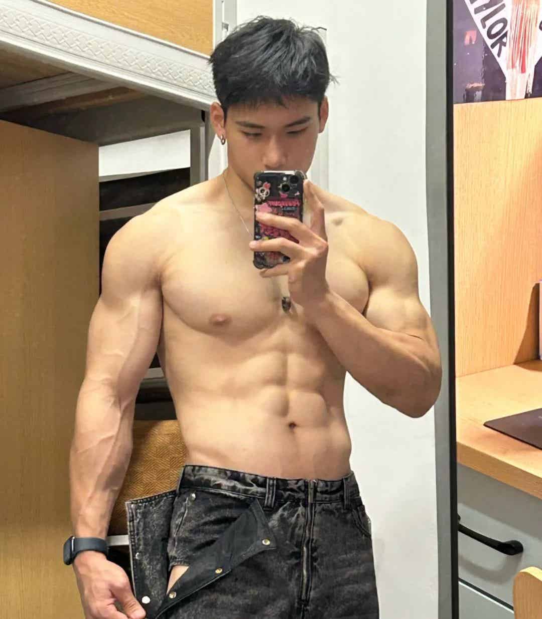 这么粗,能打全场!这凹凸的小山丘-小蓝短视频