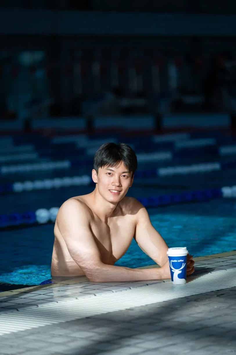 图片[5]-汪顺的泳裤太勒了！-小蓝短视频