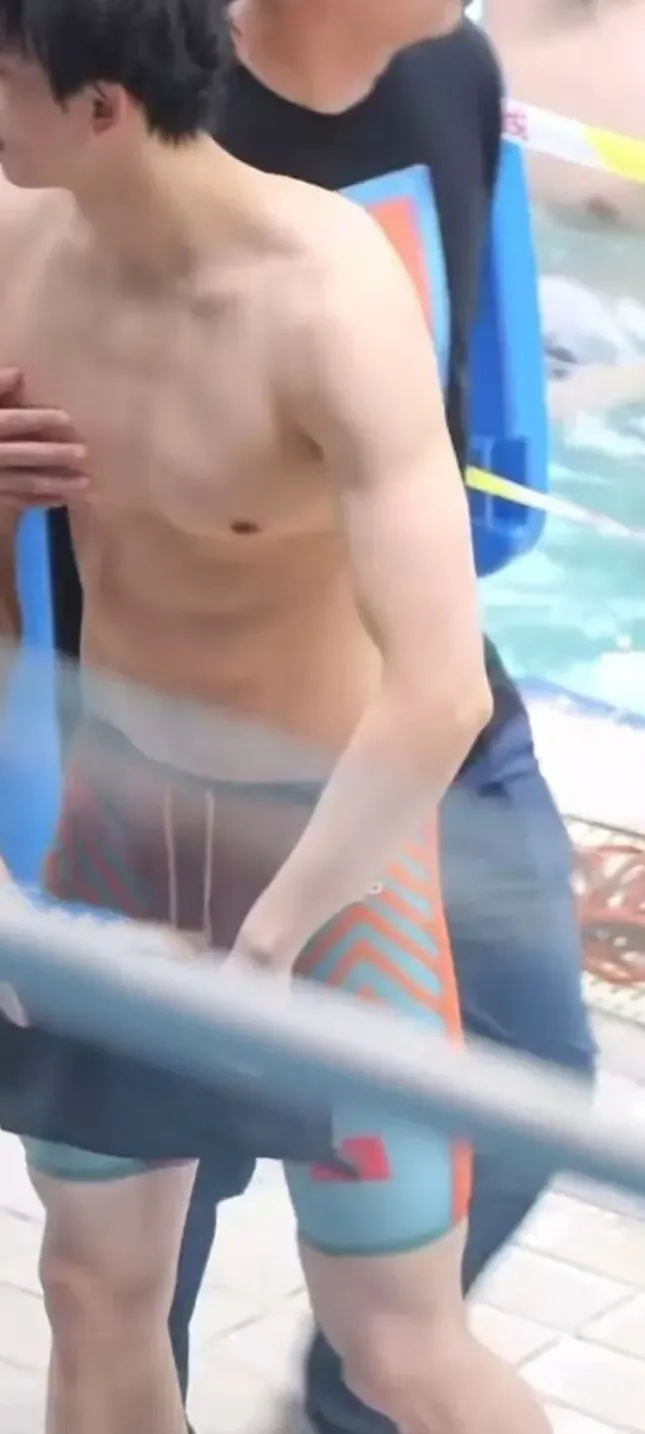 图片[10]-汪顺的泳裤太勒了！-小蓝短视频
