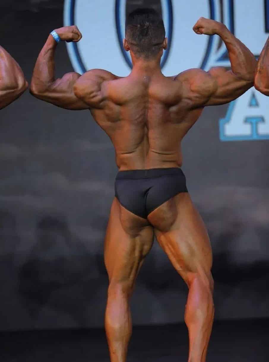 图片[5]-“大鼻宝藏男神”张戈，从退伍兵到冠军级健美选手，他的肌肉美学让人上瘾！-小蓝短视频