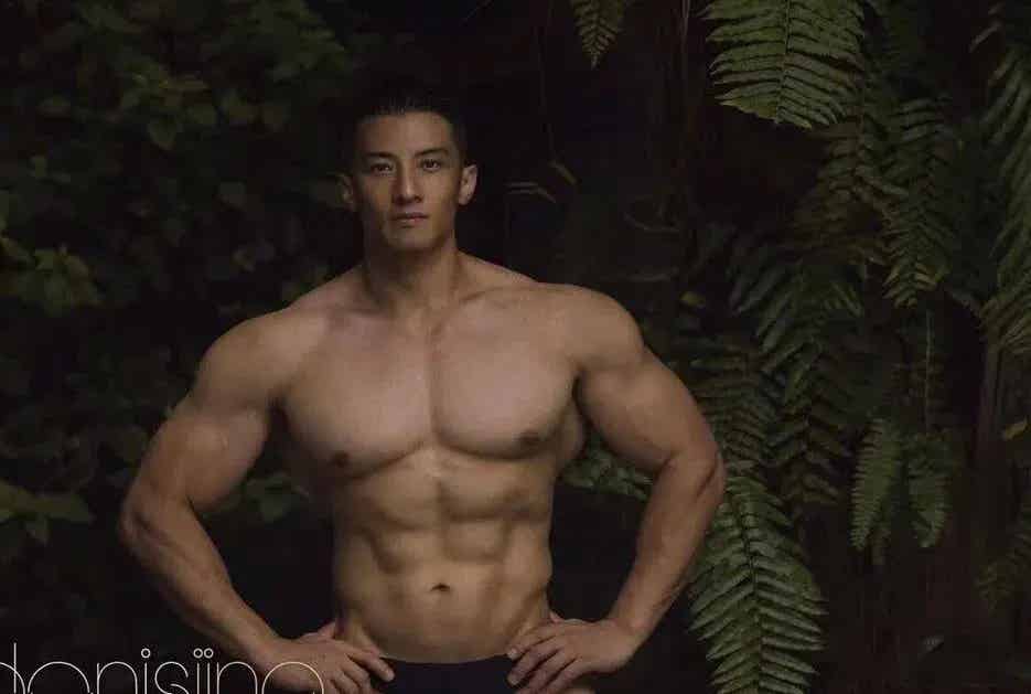 图片[24]-“大鼻宝藏男神”张戈，从退伍兵到冠军级健美选手，他的肌肉美学让人上瘾！-小蓝短视频