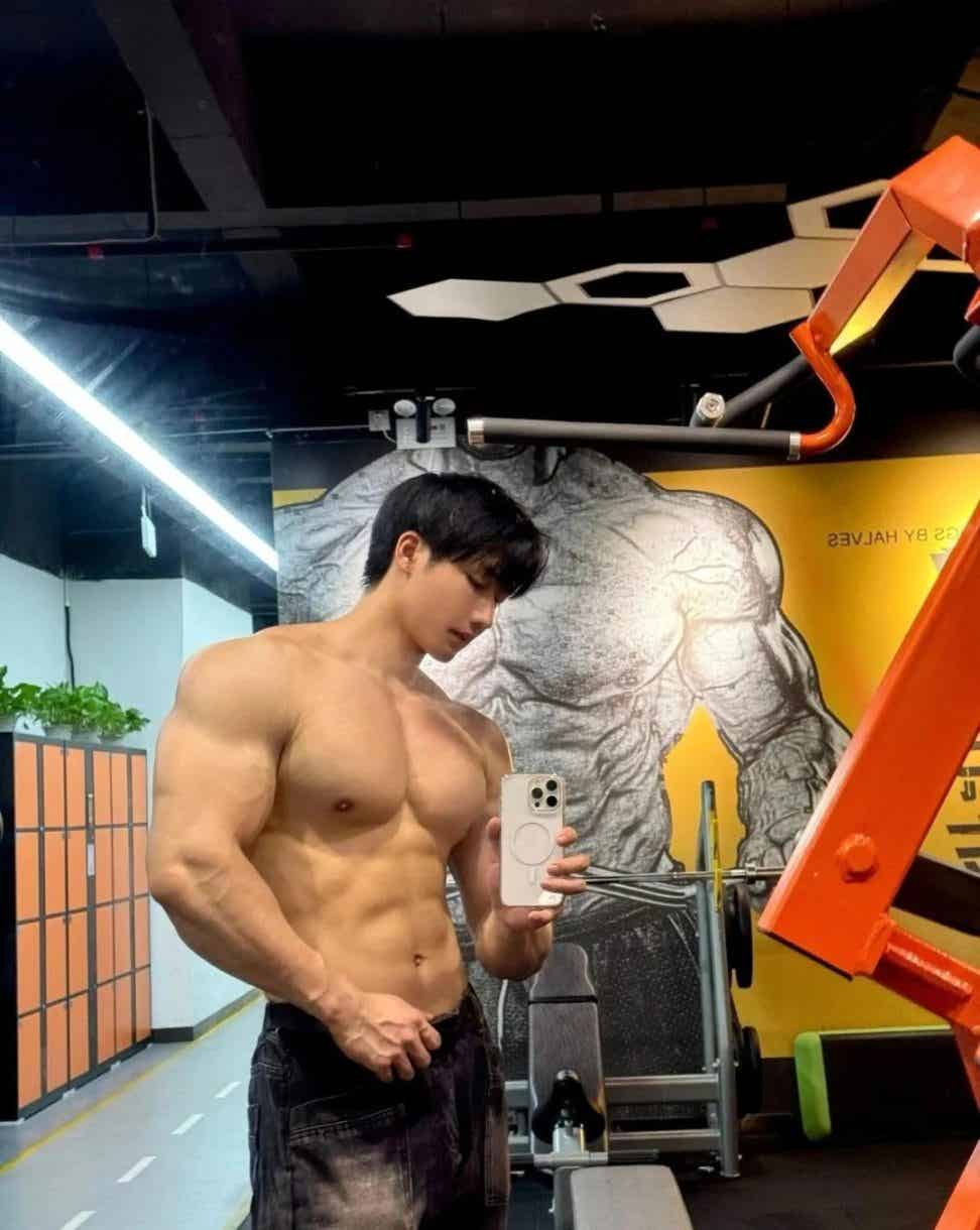 图片[6]-187cm粗大性感肌肉男菩萨！-小蓝短视频