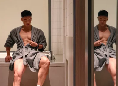 肌肉装修工展现实力,这灯泡安装画面太 “撩” 了!