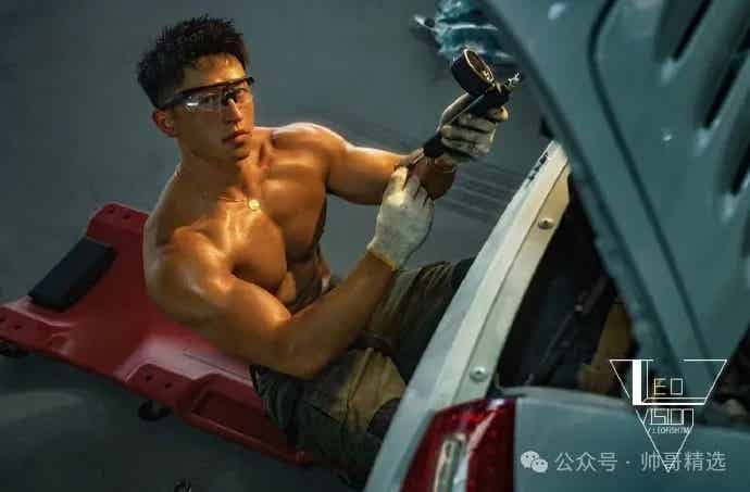 图片[8]-你的肌肉老攻return在修车 你应该做些什么？-小蓝短视频