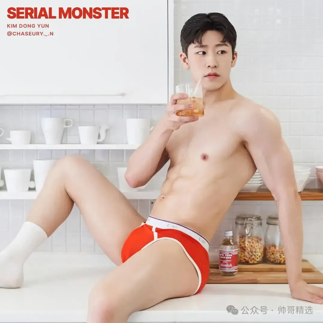 图片[7]-穿粉色比基尼泳裤的大鼻子帅哥看起来性感又纯-小蓝短视频