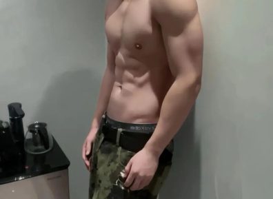 重庆薄肌体育生谁又馋了？