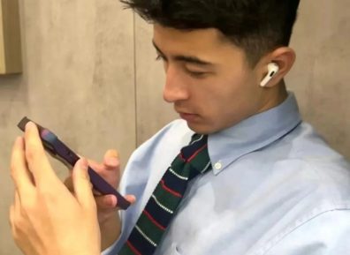 21岁大一运动男高大视频火到推...不让人失望!