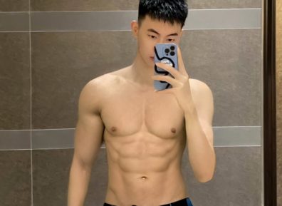 操场跑步的长腿男，我有可以了