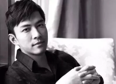 电视上的185cm“温柔猛兽”!帅气主播李科夫