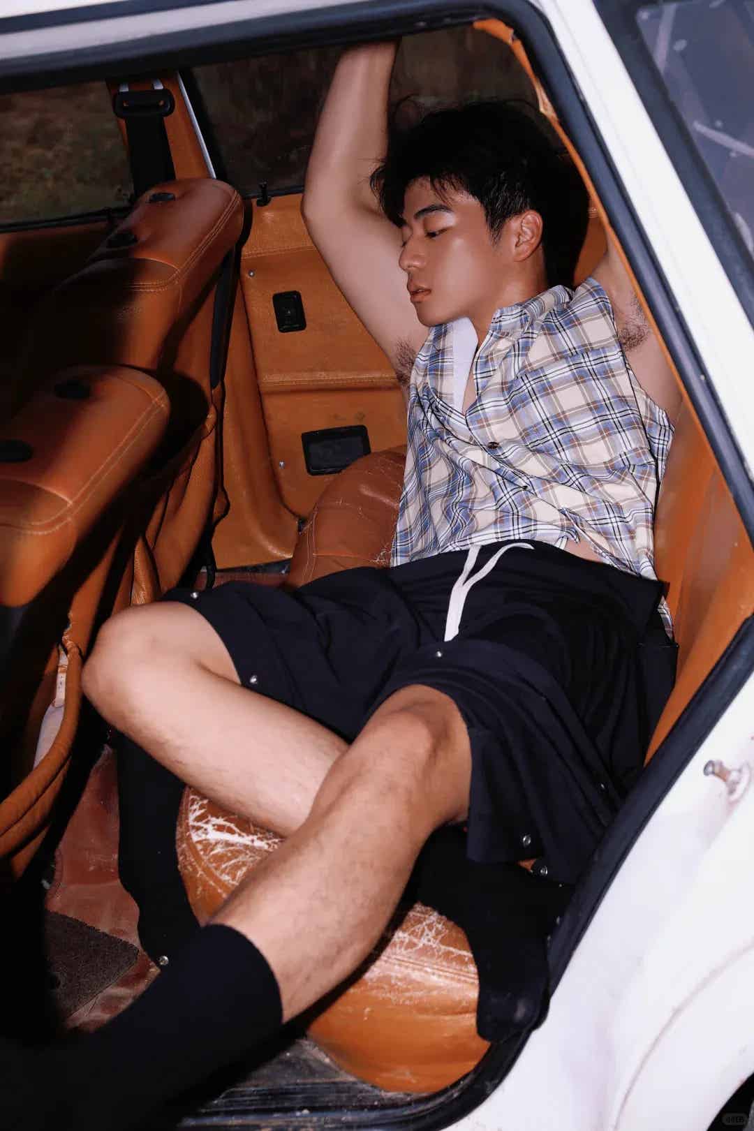 图片[19]-川味清秀小哥哥爆火！笑容治愈，22岁的成都男娃有点甜！-小蓝短视频