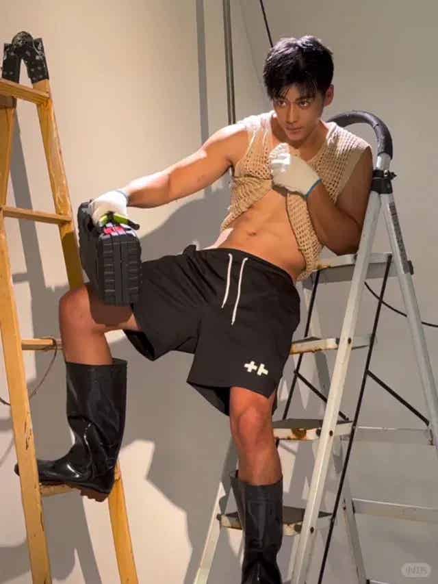 图片[35]-川味清秀小哥哥爆火！笑容治愈，22岁的成都男娃有点甜！-小蓝短视频