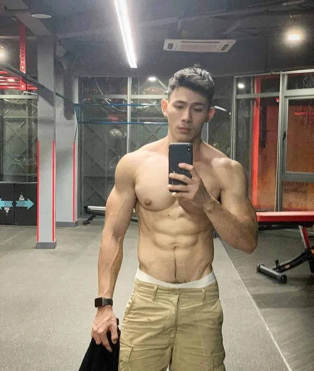 图片[29]-越南男模阮维海：从魅力男神到甜蜜日常，他的生活到底有多迷人？-小蓝短视频