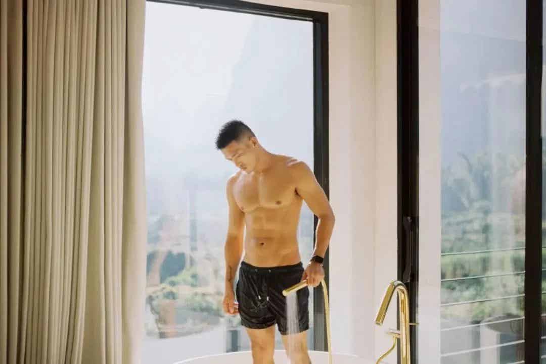 黑皮性张力天菜拍写真，我一个直男都醉了！-小蓝短视频