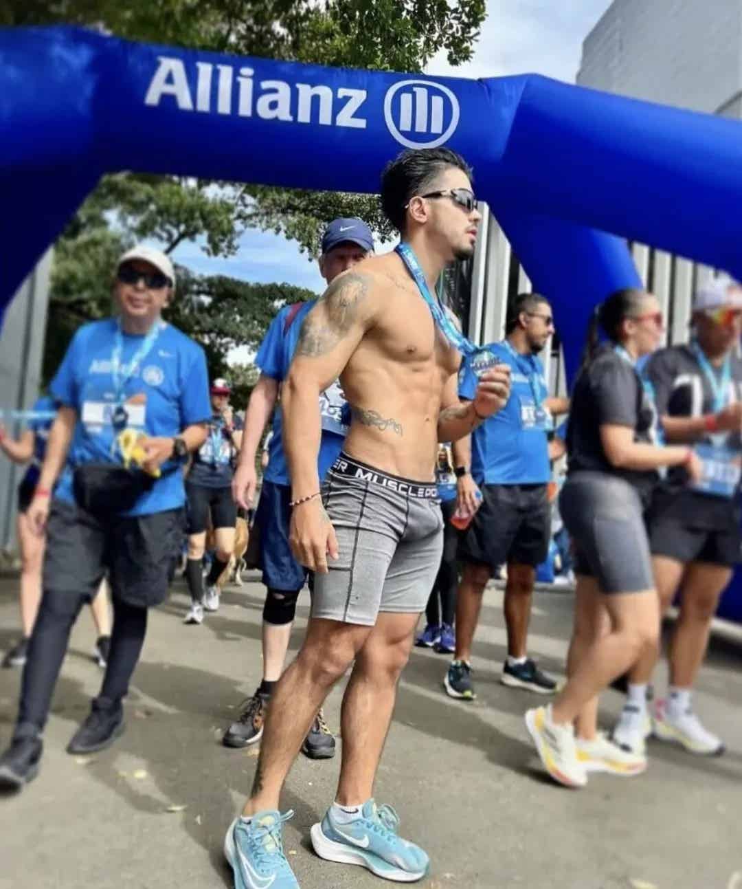 灰裤子,大实力藏不住!-小蓝短视频