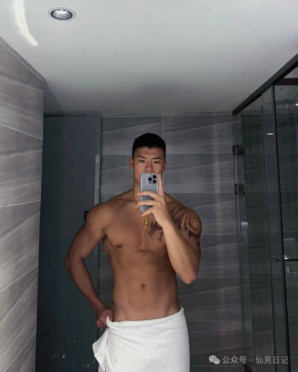 图片[5]-和人妖互动的189cm体育生找到了！网友直呼：看着就厉害……-小蓝短视频