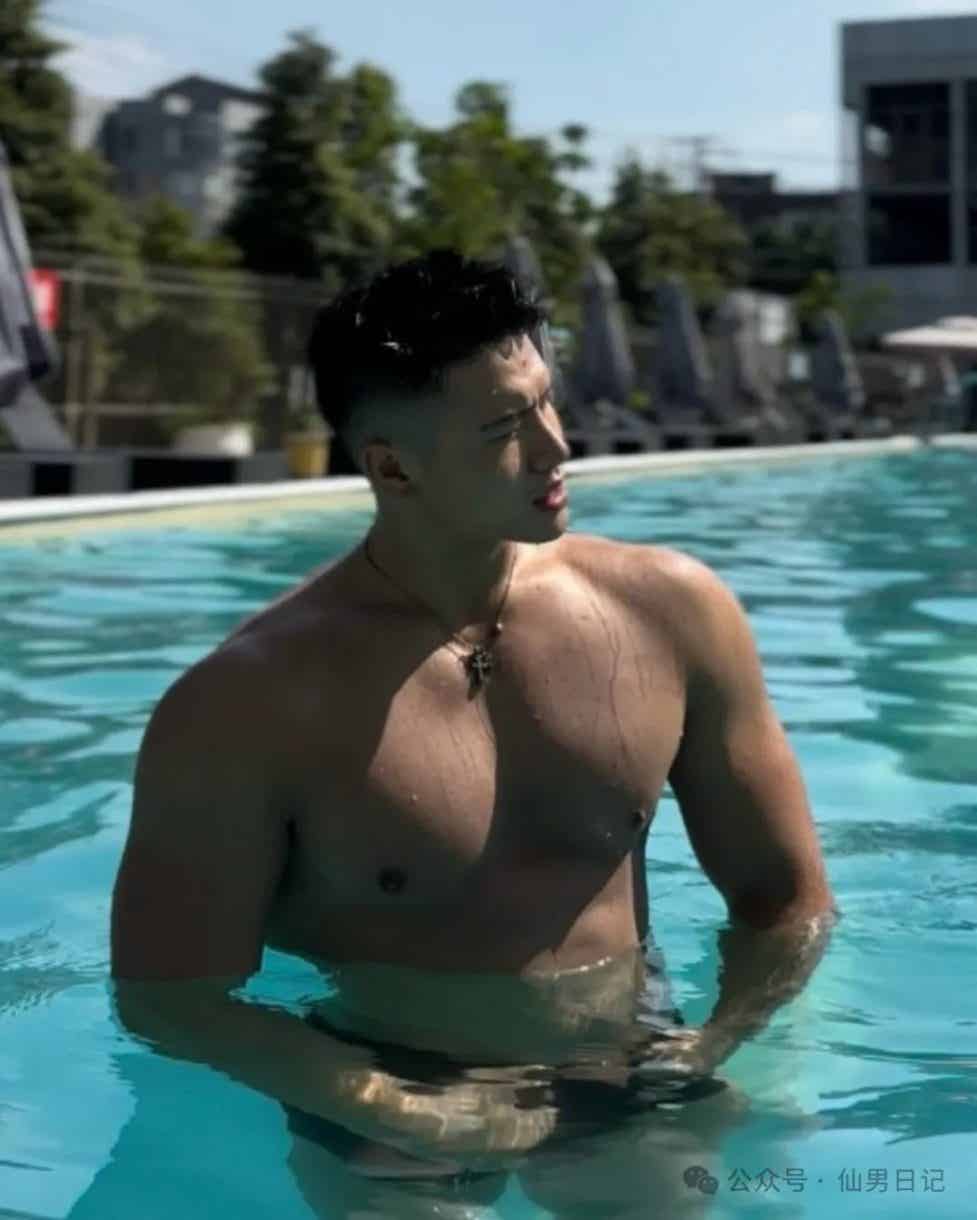 图片[9]-和人妖互动的189cm体育生找到了！网友直呼：看着就厉害……-小蓝短视频