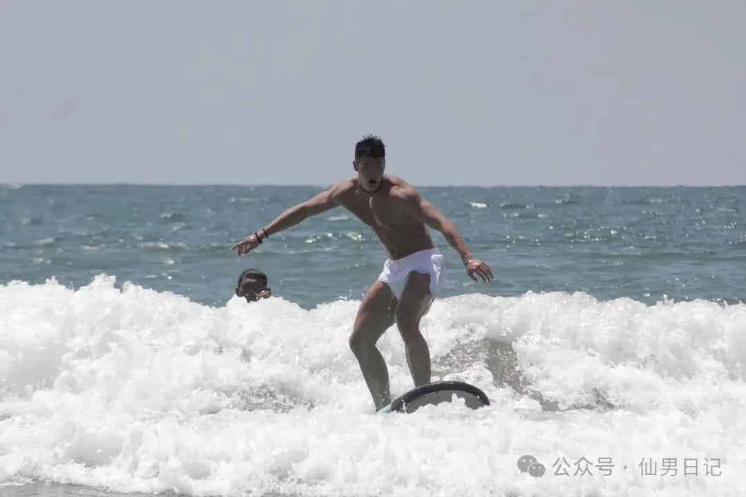 图片[14]-和人妖互动的189cm体育生找到了！网友直呼：看着就厉害……-小蓝短视频