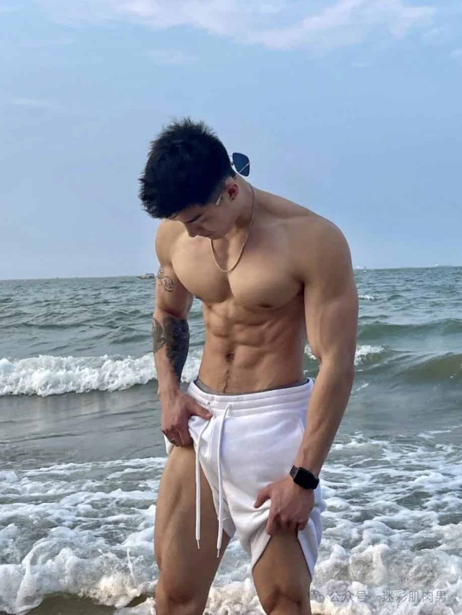 图片[47]-郑翔自拍腹毛旺盛私照流出真好看，大长腿太粗壮了！-小蓝短视频