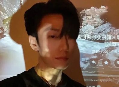 八块腹肌，超绝鲨鱼线，大胸男大体育生重磅来袭.........