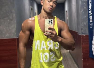 会弹动的爆筋壮胸肌 黑皮荷尔蒙诱惑 猛爷们一枚