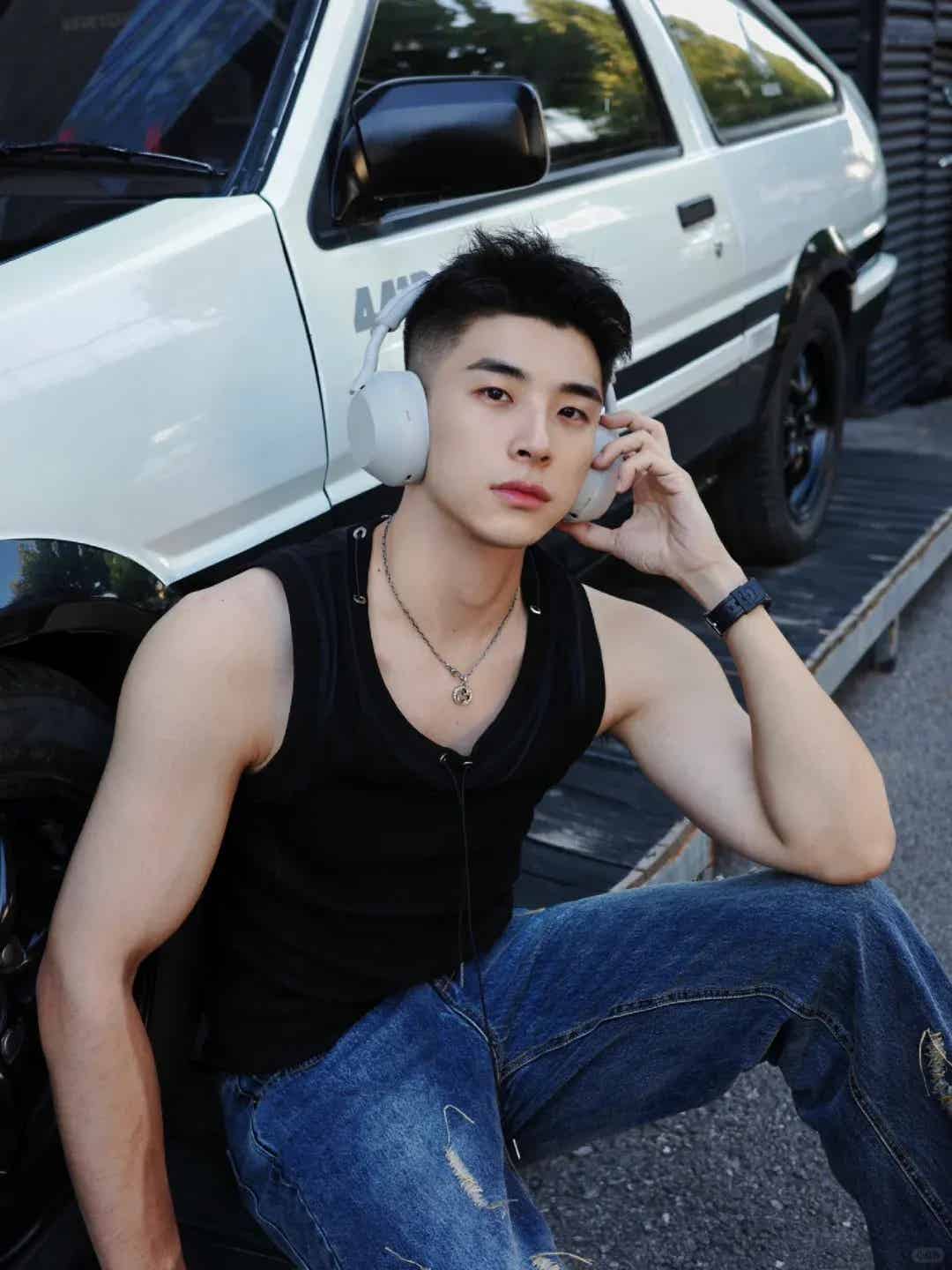 图片[28]-休闲VS正装，帅气的小哥哥都好看-小蓝短视频