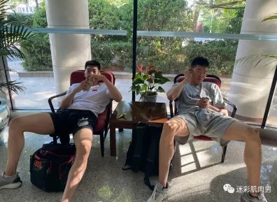192CM汪顺的泳裤太太勒了!