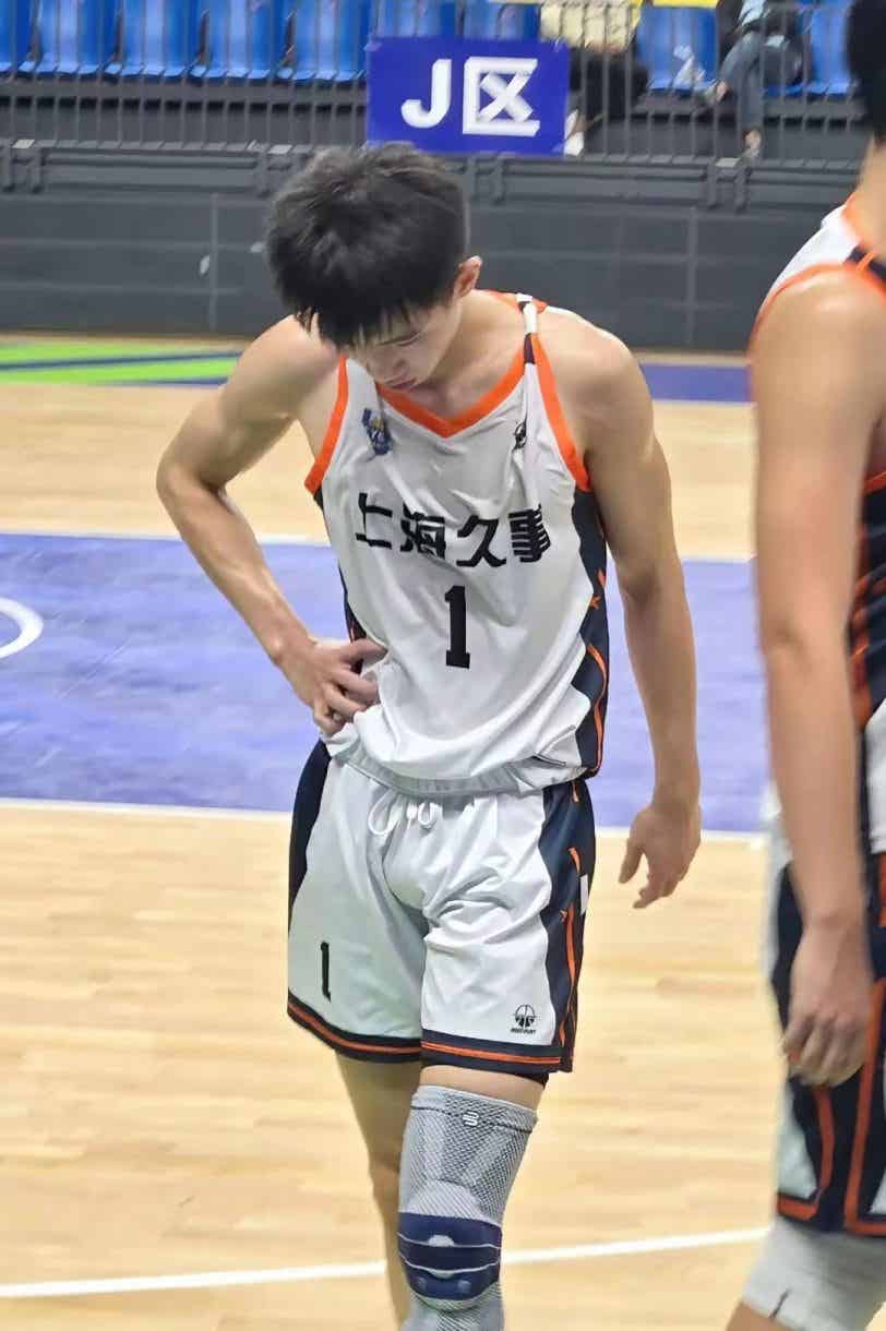 上海185cm篮球体育生帅哥-小蓝短视频