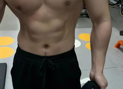 超Sexxxy体育生，健身肉壮身材小哥！