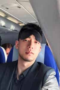 图片[2]-正装绝绝子！会穿搭的暖男了解一下 | 网红帅哥-小蓝短视频