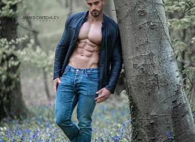 增肌减脂计划：减掉小肚腩，打造腱子肉身材！