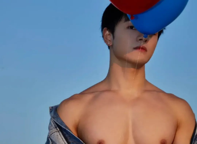 双开门白皮男大体育生