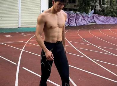 187CM黑皮腹肌高弹猛男，广东大盘肌！