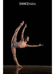 图片[3]-写真 | 舞者的高难度舞姿，展示舞蹈之美-小蓝短视频