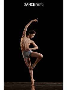 图片[9]-写真 | 舞者的高难度舞姿，展示舞蹈之美-小蓝短视频