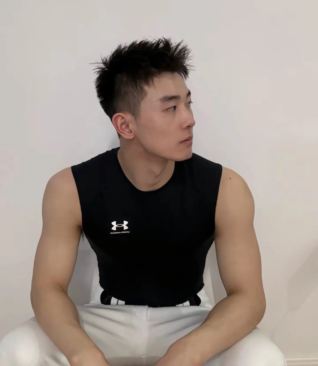 图片[13]-有片又有料！棒球服紧身胶衣，上海22岁薄肌男神来袭!-小蓝短视频