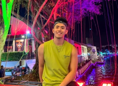 他今年35岁了！你敢信吗？！